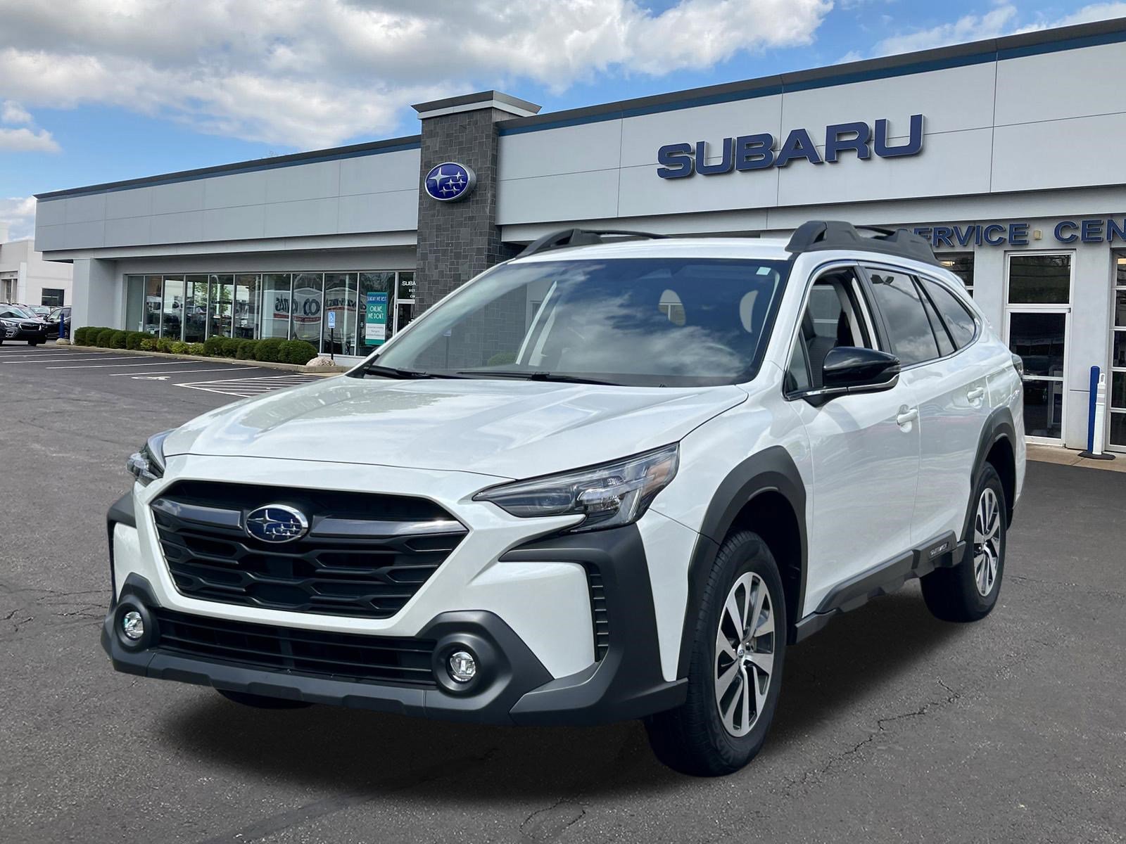 Used 2025 Subaru Outback Premium AWD/4WD image 3