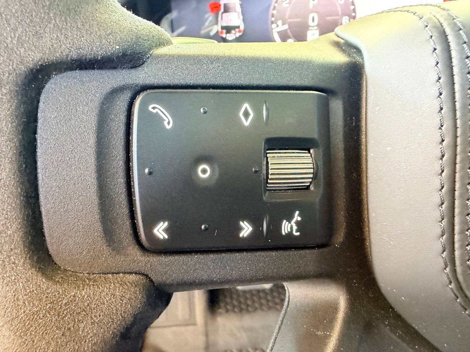 Used 2023 Land Rover Defender 110 Carpathian Edition AWD/4WD image 14