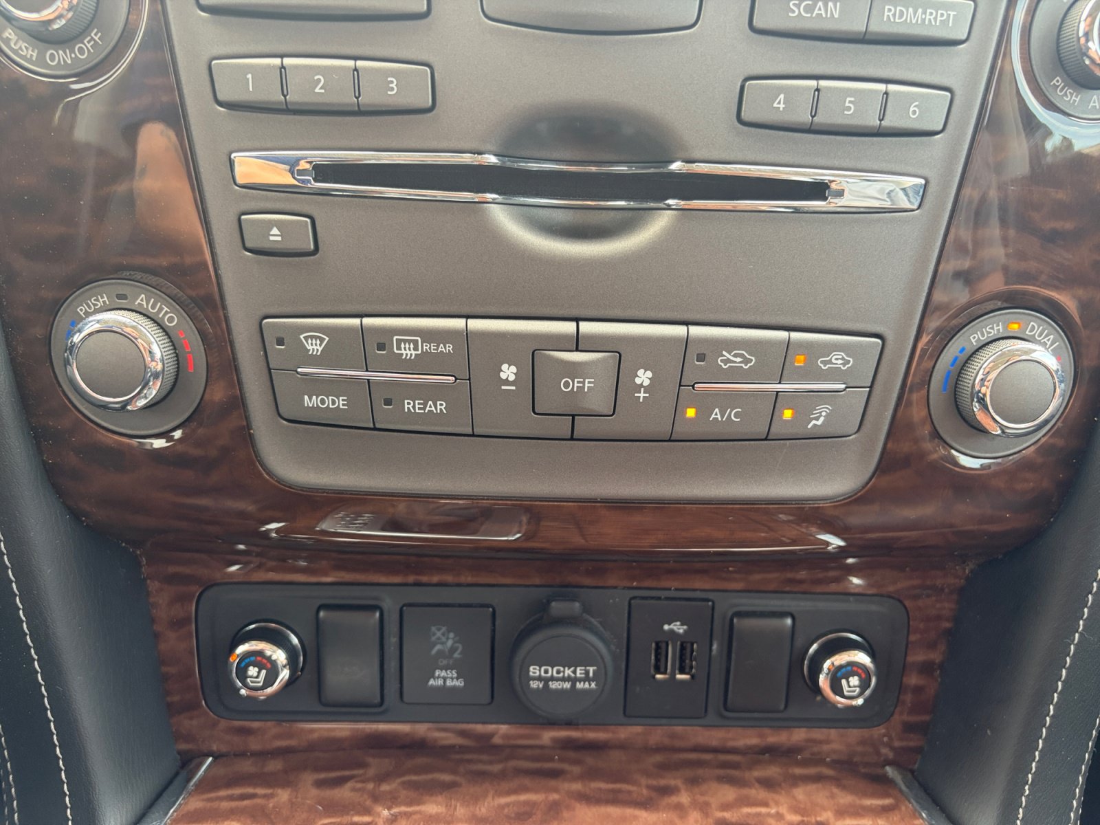 Used 2020 Nissan Armada Platinum w/ Captain's Chairs Package AWD/4WD image 26
