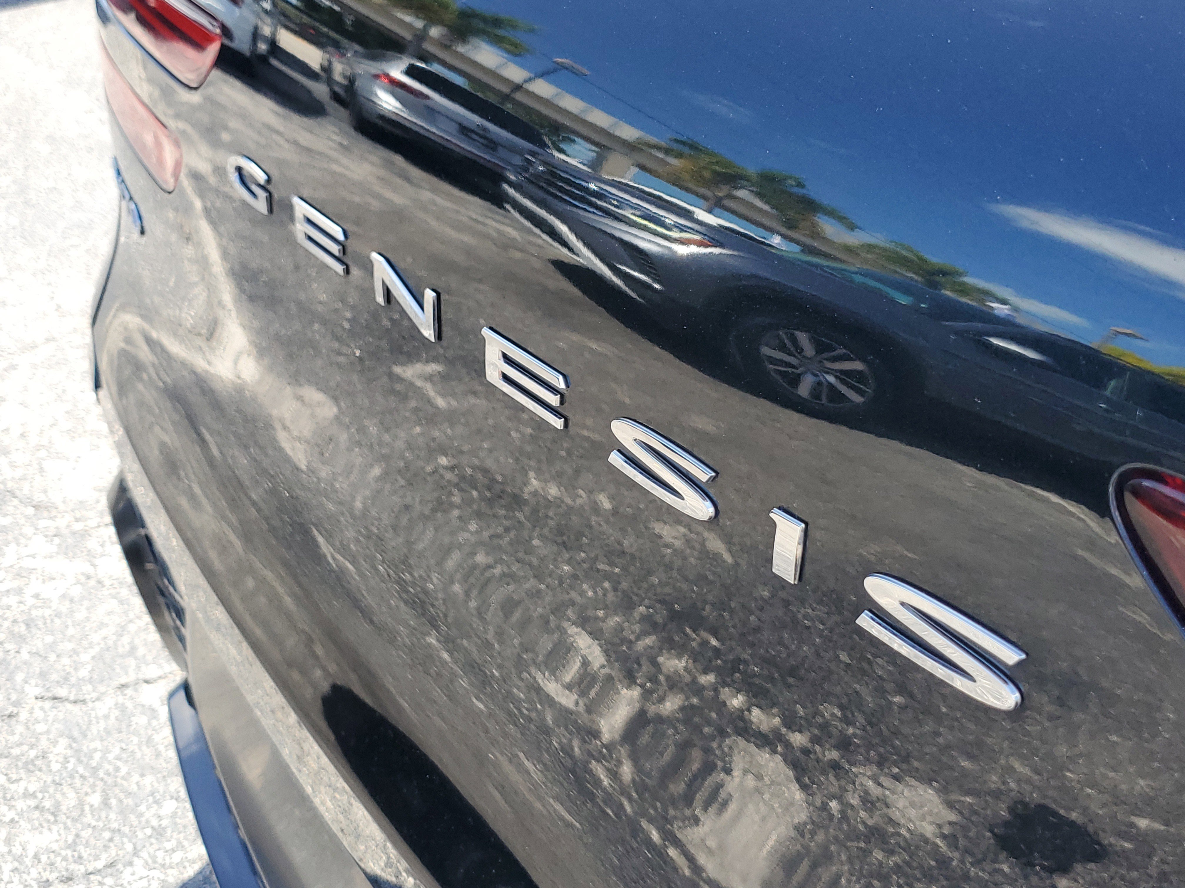 Used 2023 Genesis GV70 2.5T w/ Sport Prestige Package image 11