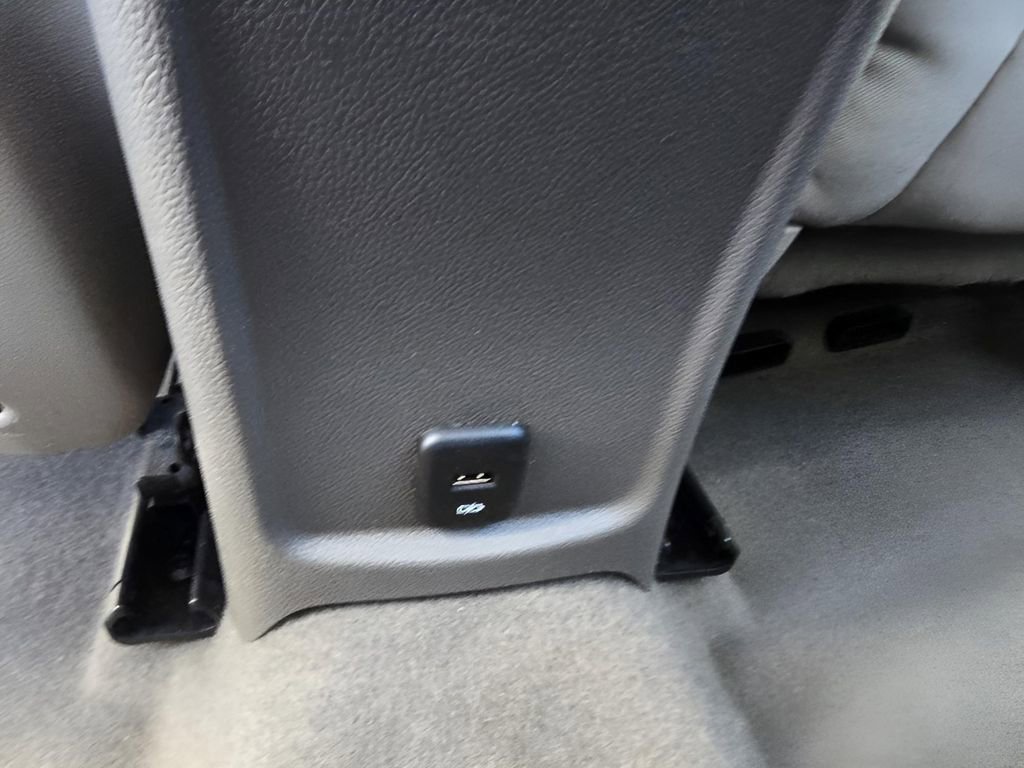 Used 2017 Chevrolet Cruze LT image 29