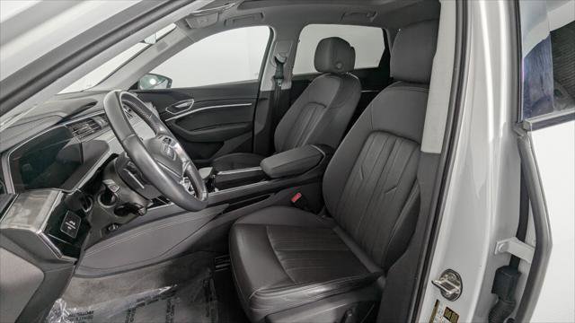 Used 2021 Audi e-tron Premium Plus w/ Premium Plus Package image 14