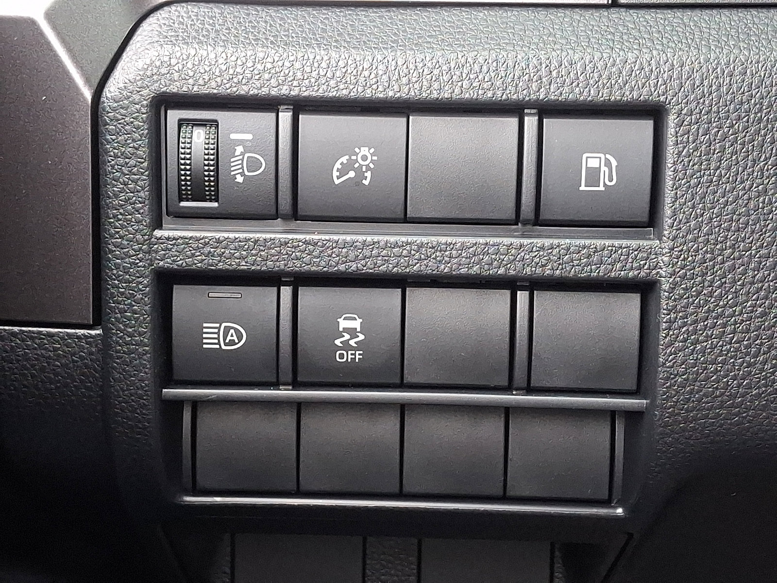 Used 2025 Toyota 4Runner SR5 AWD/4WD image 26
