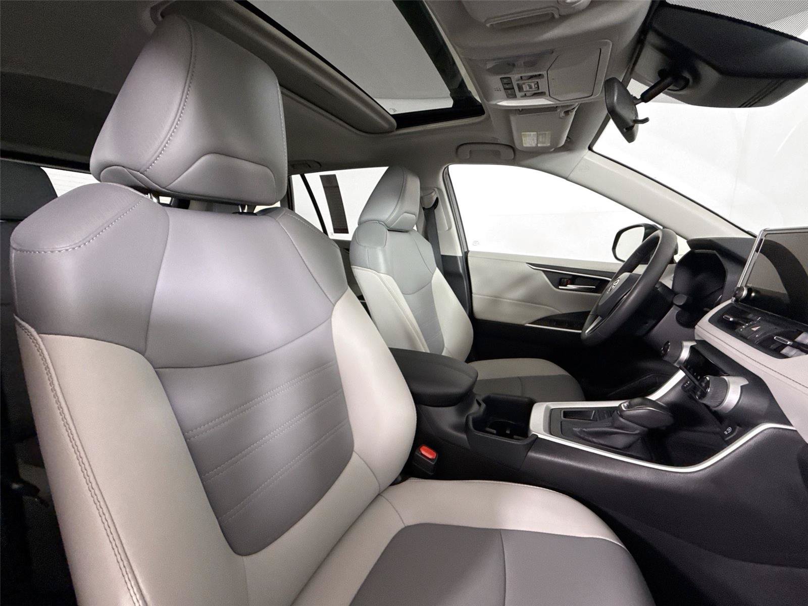 Certified 2025 Toyota RAV4 XLE Premium FWD image 41