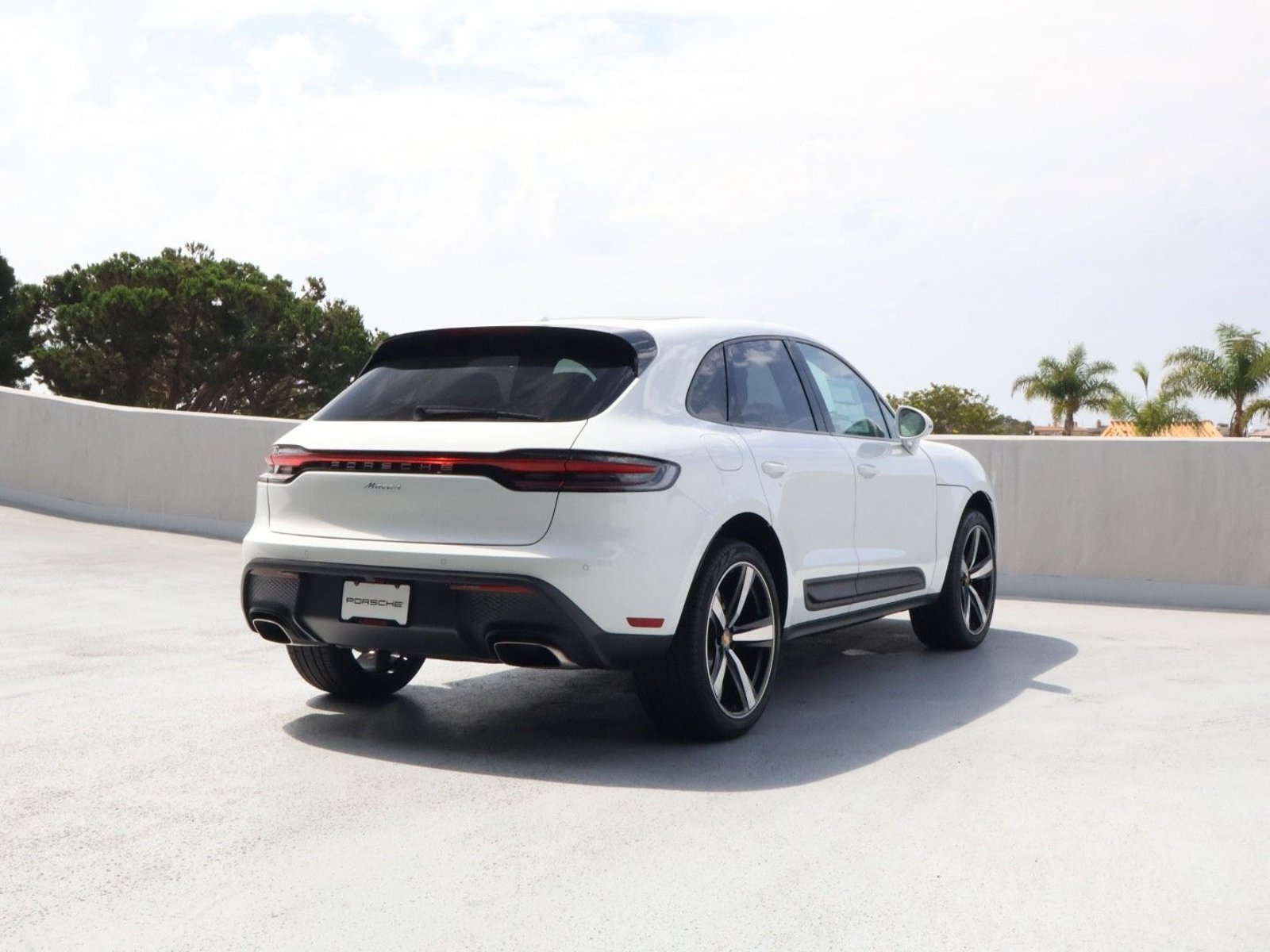 New 2026 Porsche Macan AWD/4WD image 9