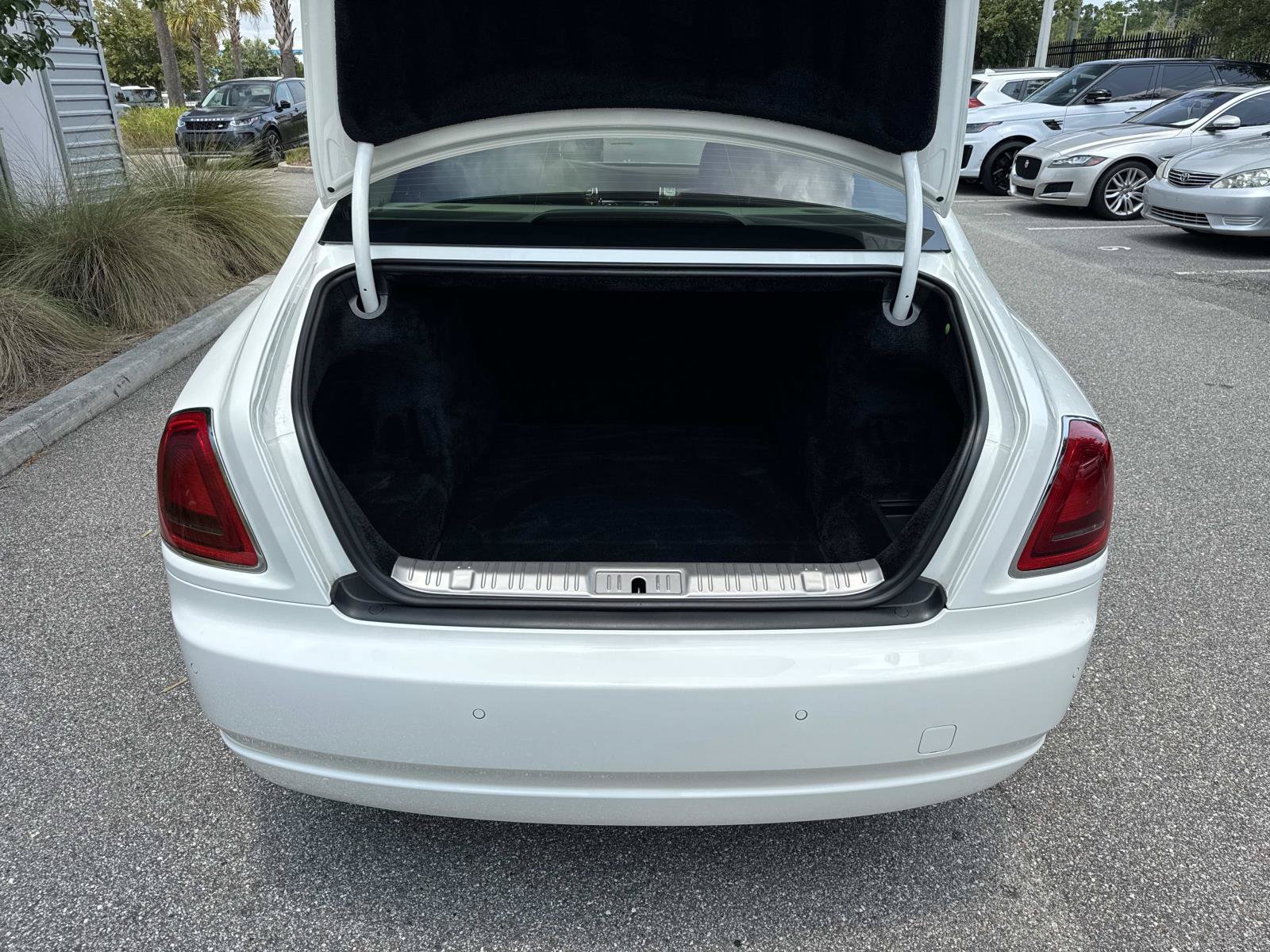 Used 2012 Rolls-Royce Ghost RWD image 15