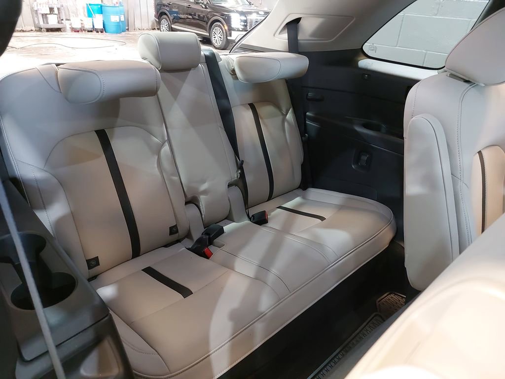 Used 2025 MAZDA CX-90 3.3 Turbo w/ Preferred Package image 12