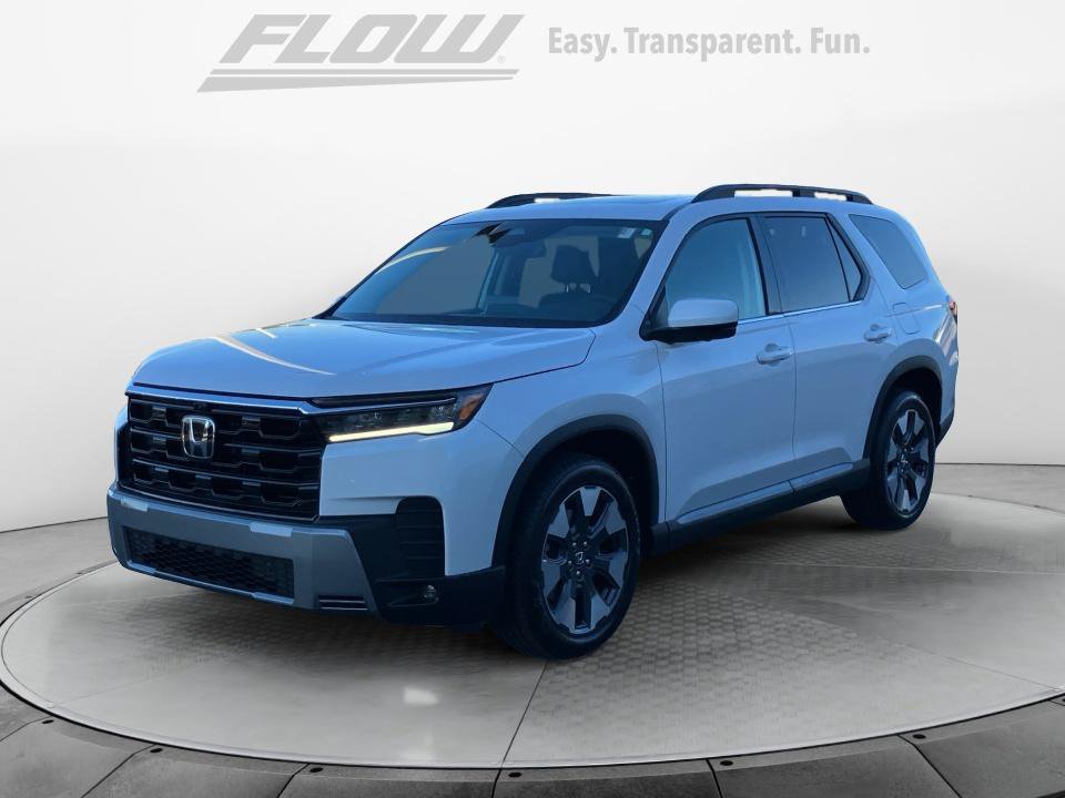 New 2026 Honda Pilot Touring image 3
