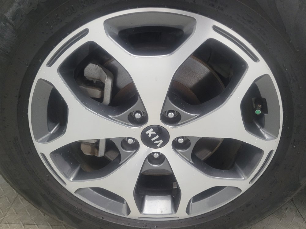 Used 2020 Kia Telluride EX FWD image 31