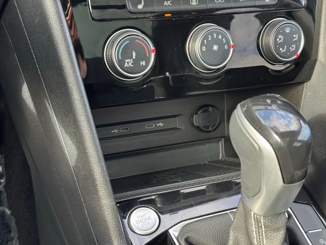 Used 2023 Volkswagen Taos SE image 15