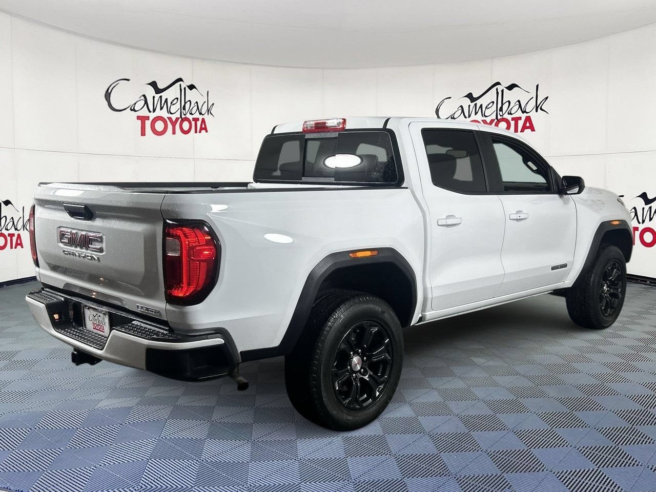 Used 2024 GMC Canyon Elevation w/ Convenience Package RWD image 7