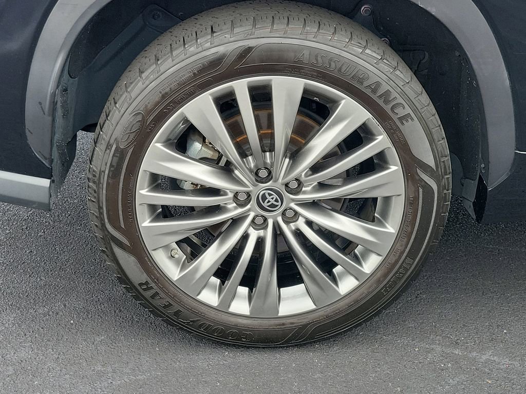 Used 2021 Toyota Highlander Platinum image 9