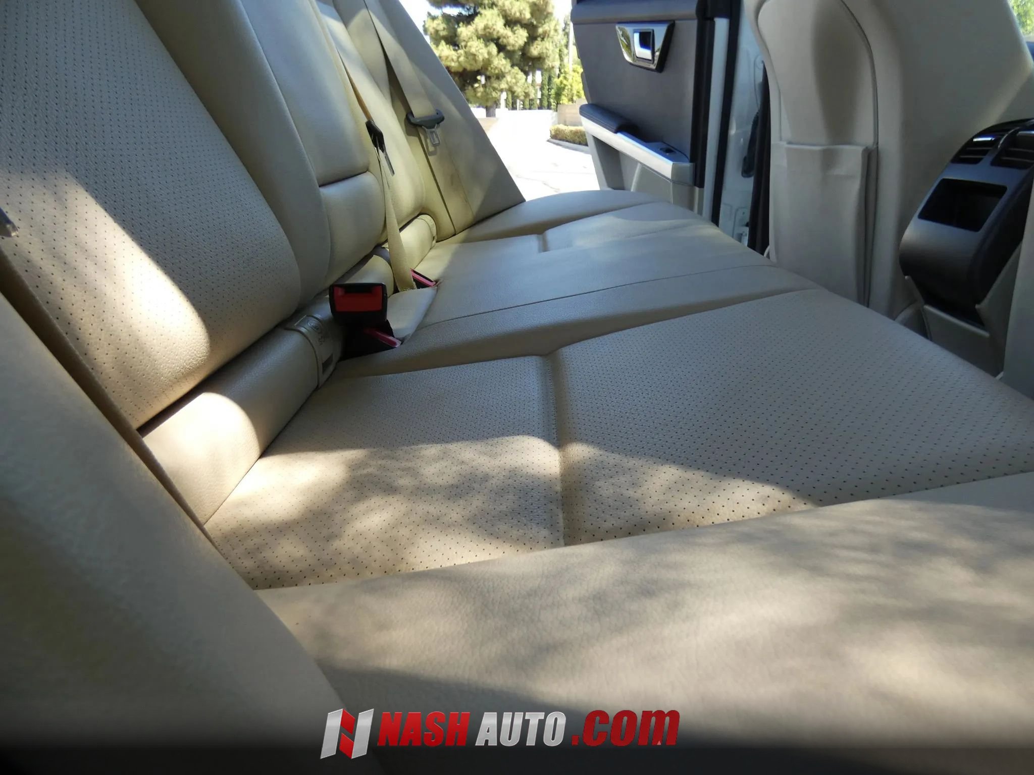 Used 2015 Mercedes-Benz GLK 350 2WD image 29