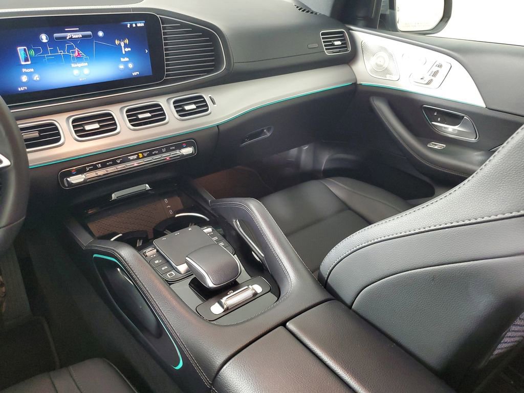 Used 2025 Mercedes-Benz GLS 450 4MATIC image 18