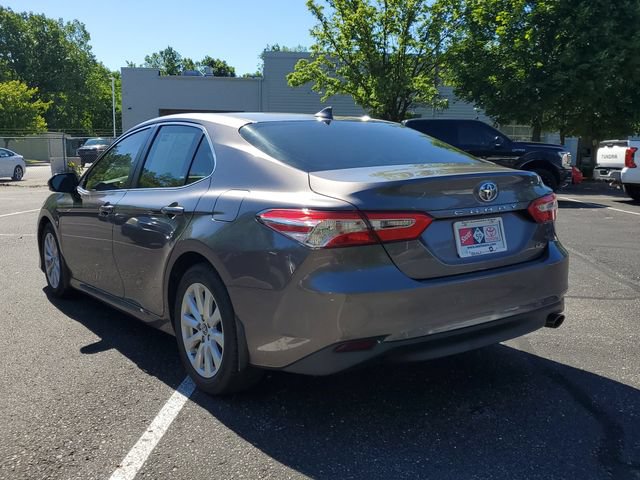 Used 2019 Toyota Camry LE FWD image 3