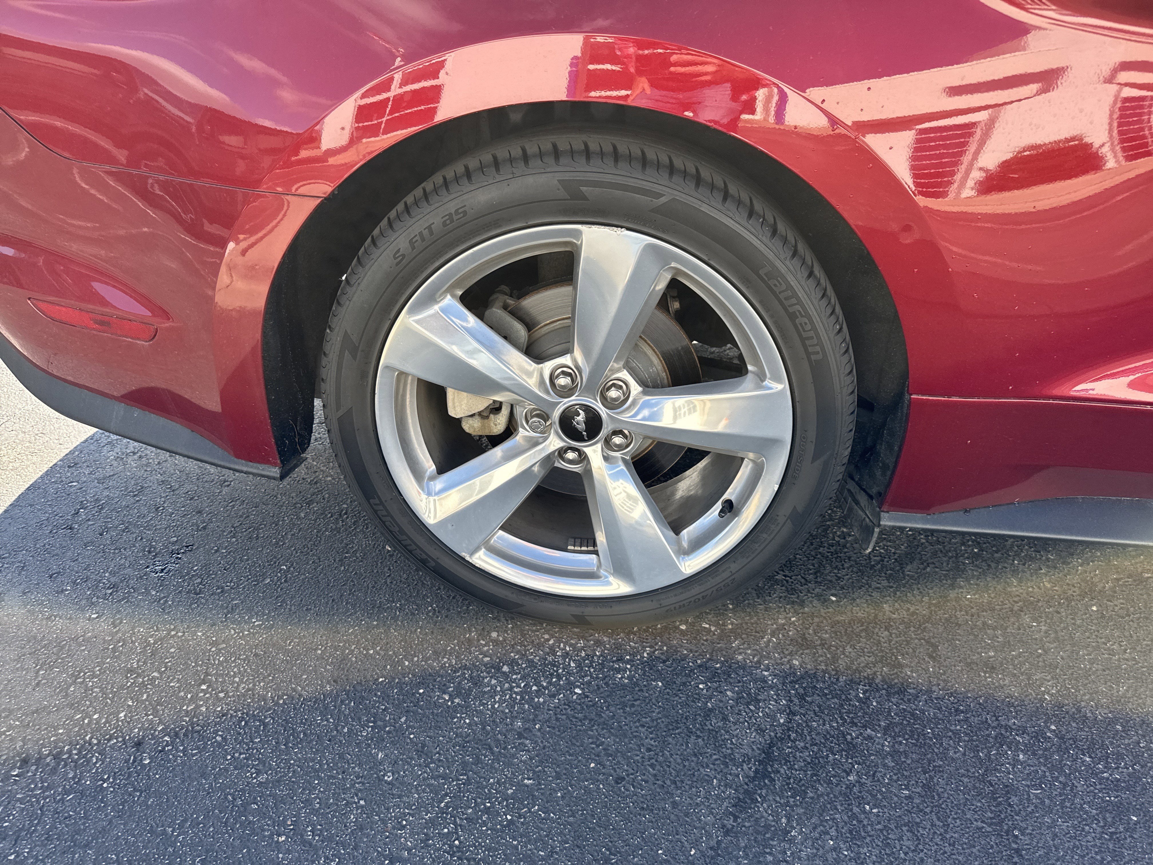 Used 2018 Ford Mustang Premium w/ Equipment Group 201A image 7