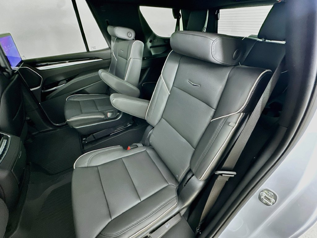 New 2026 Cadillac Escalade Sport w/ Touring Package AWD/4WD image 32