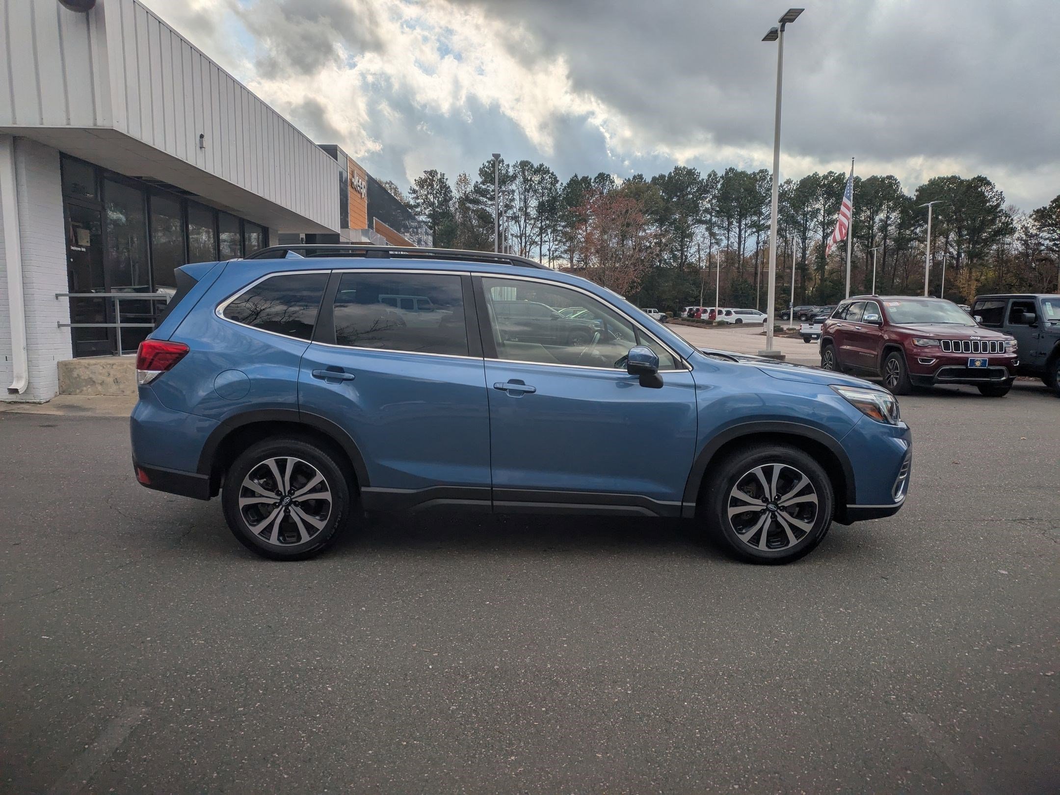 Used 2020 Subaru Forester Limited image 4