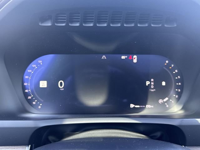 New 2026 Volvo XC90 B5 Plus w/ Protection Package AWD/4WD image 11