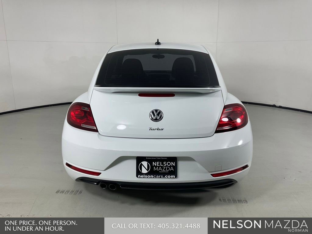 Used 2017 Volkswagen Beetle 1.8T Classic FWD image 9