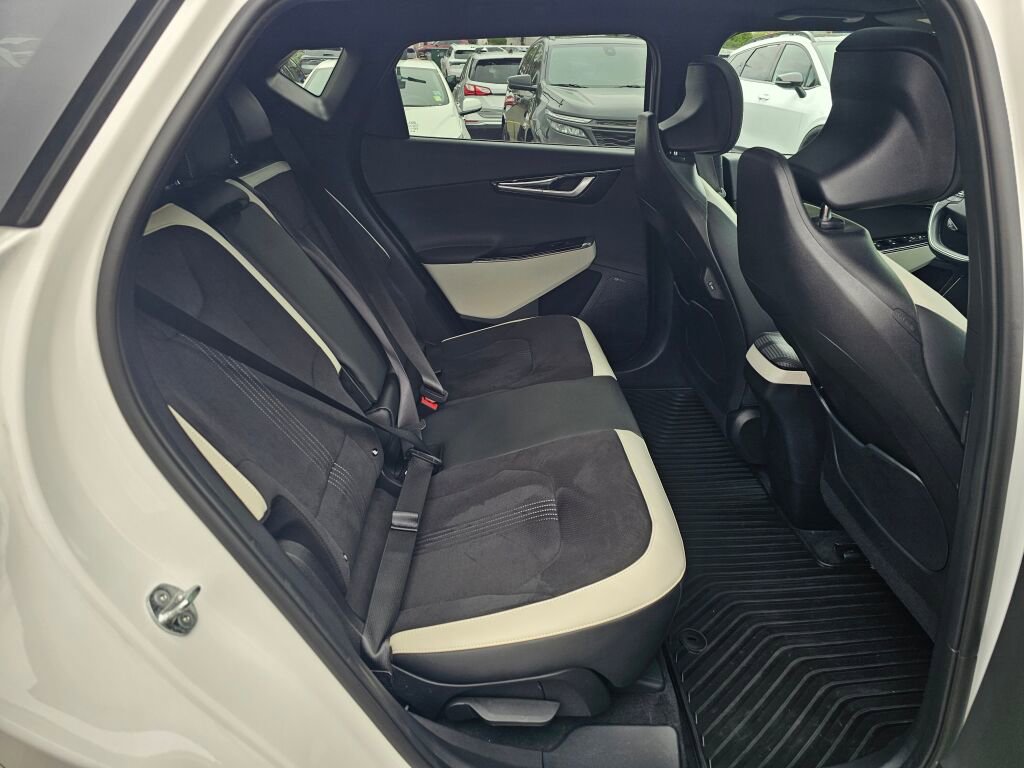 Certified 2024 Kia EV6 GT-Line AWD/4WD image 27