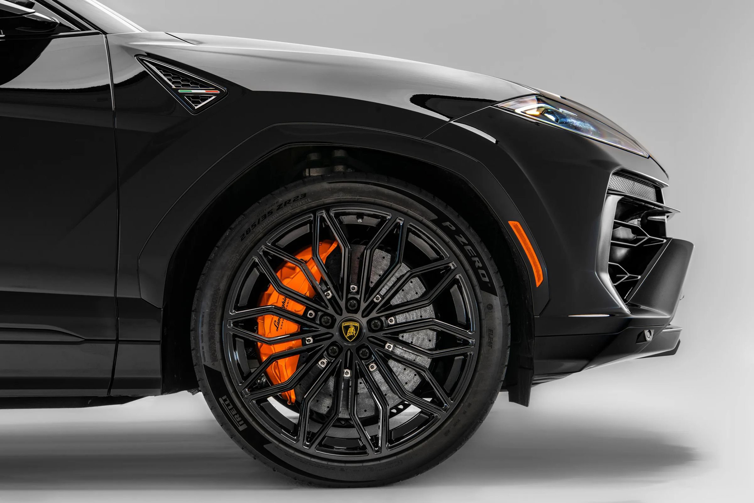 Used 2026 Lamborghini Urus SE AWD/4WD image 21