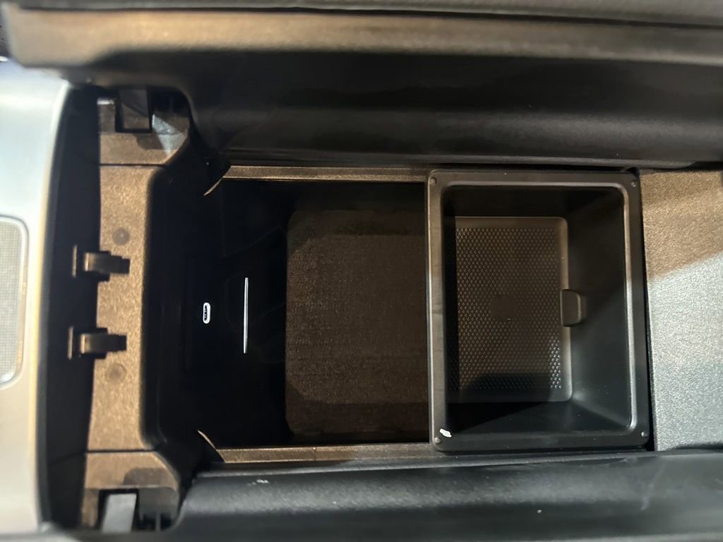 Used 2025 Mercedes-Benz GLC 350e image 25