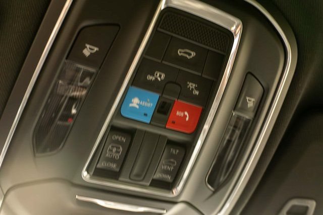 Used 2024 Jeep Grand Cherokee Altitude AWD/4WD image 33