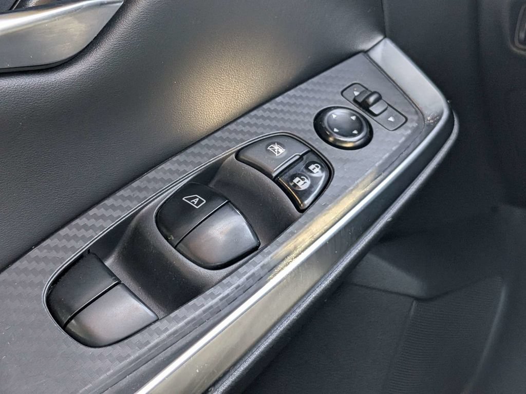 Used 2022 Nissan Sentra SR w/ Midnight Edition FWD image 25