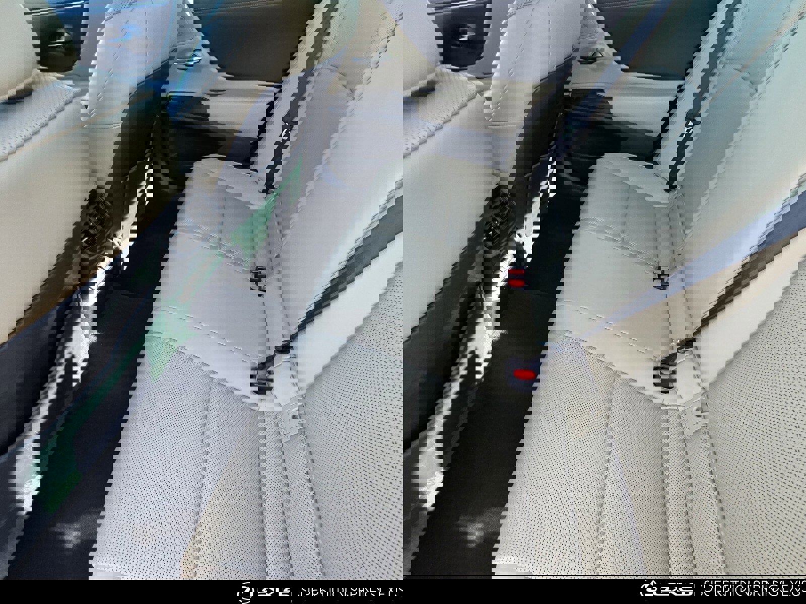 Certified 2019 Lexus ES 300h w/ Accessory Package image 29