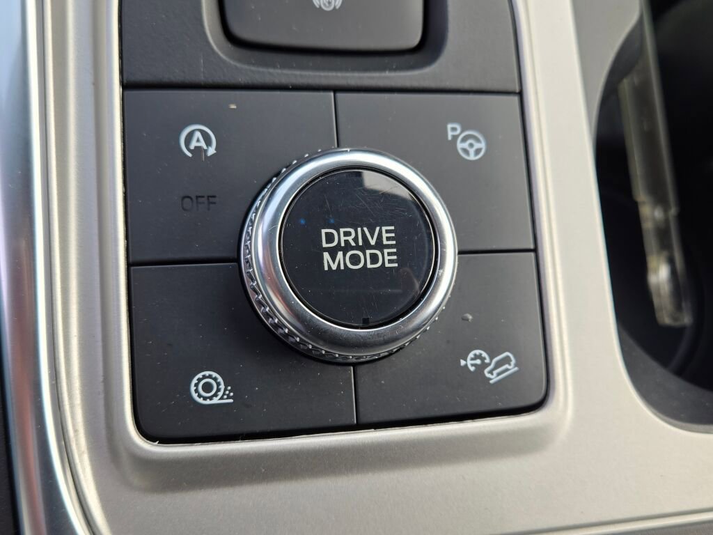 Used 2023 Ford Explorer Platinum w/ Technology Package image 34