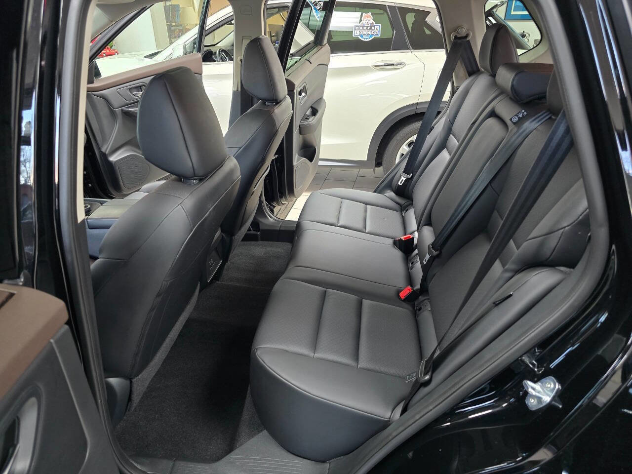 Used 2023 Nissan Rogue SV w/ SV Premium B Package image 19