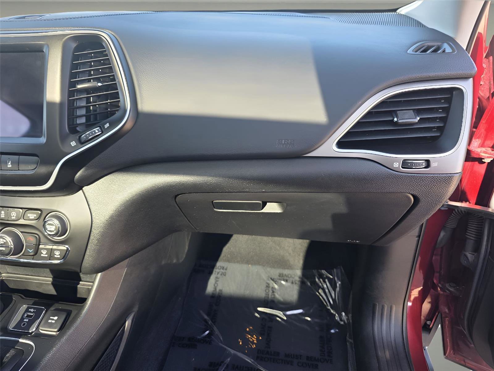 Used 2021 Jeep Cherokee Latitude Lux w/ Sun & Sound Group image 34