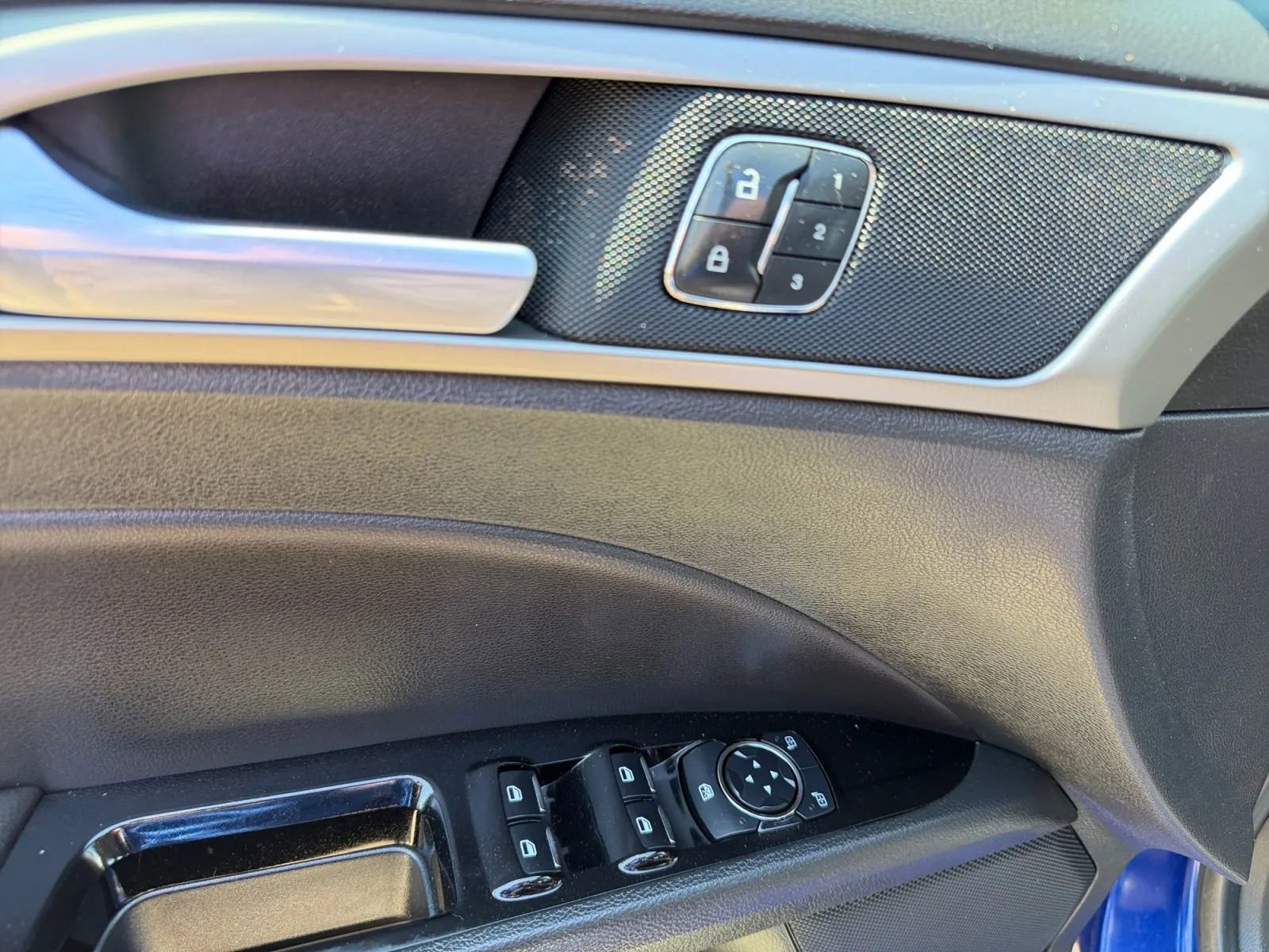 Used 2013 Ford Fusion SE FWD image 19