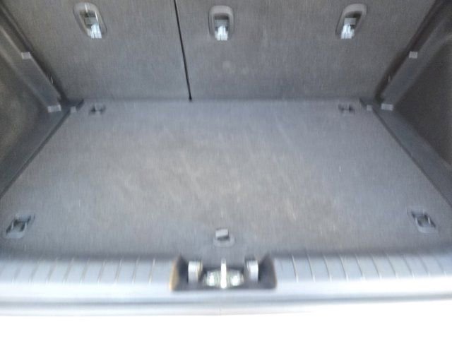 Certified 2025 Hyundai Venue SEL FWD image 31