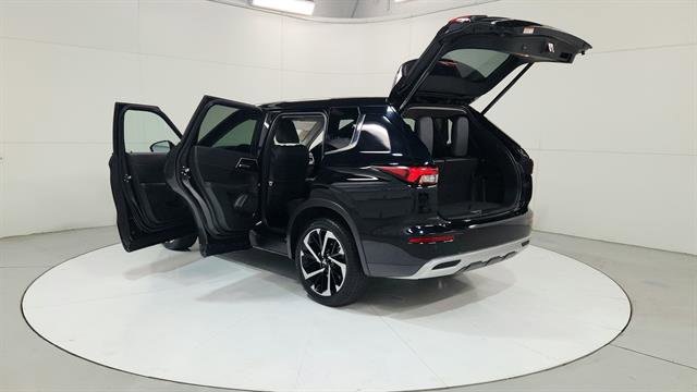 Used 2024 Mitsubishi Outlander SE image 30