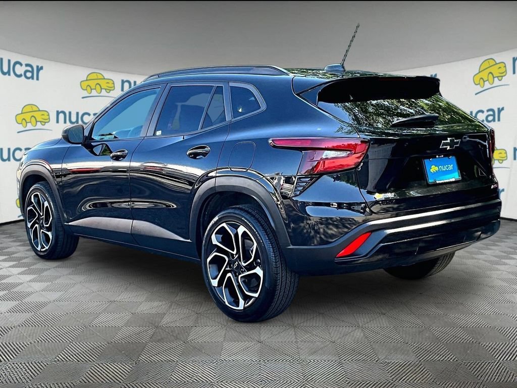 Used 2024 Chevrolet Trax RS FWD image 4