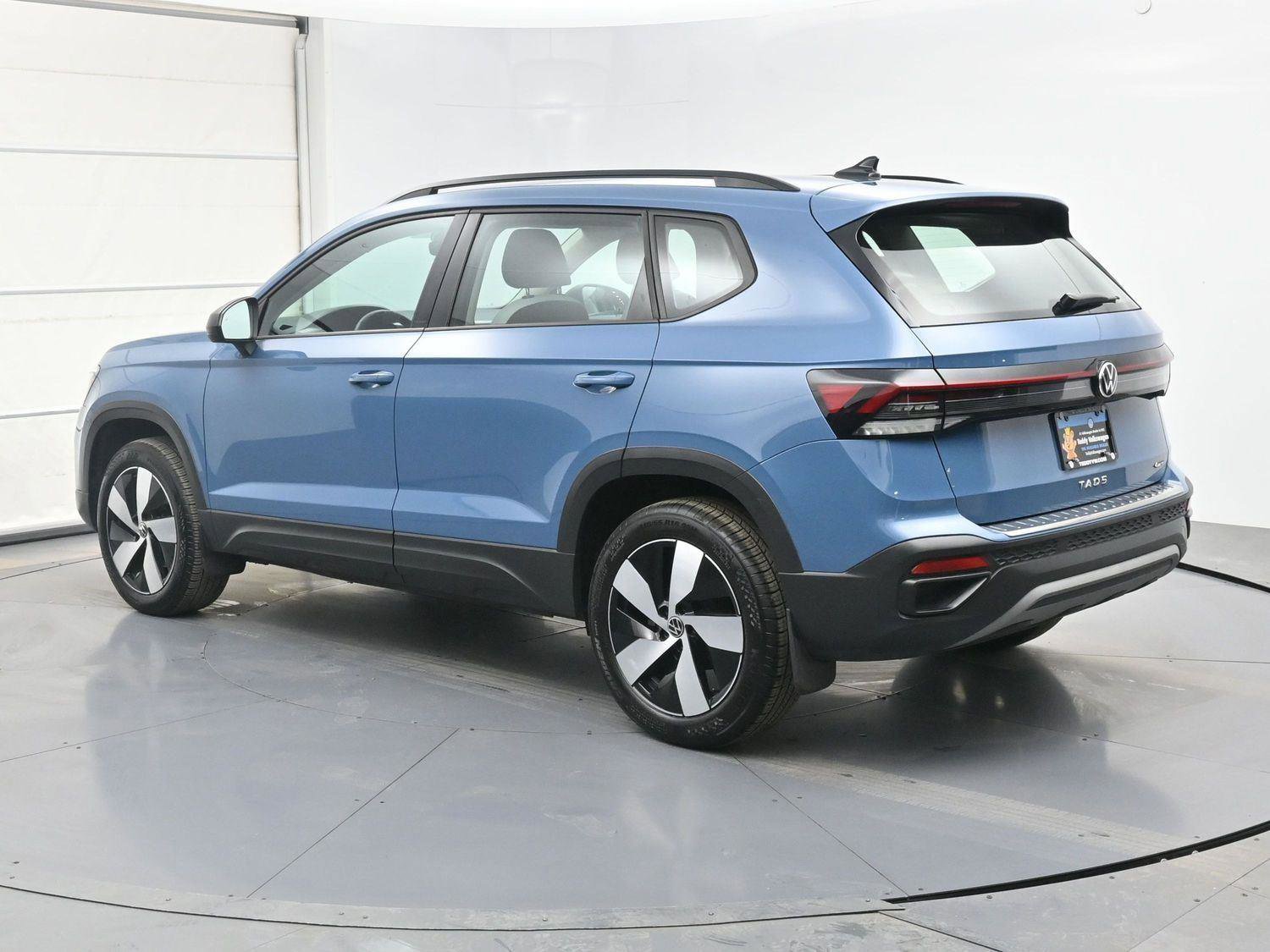 Certified 2025 Volkswagen Taos S w/ Taos Adventure Package AWD/4WD image 21