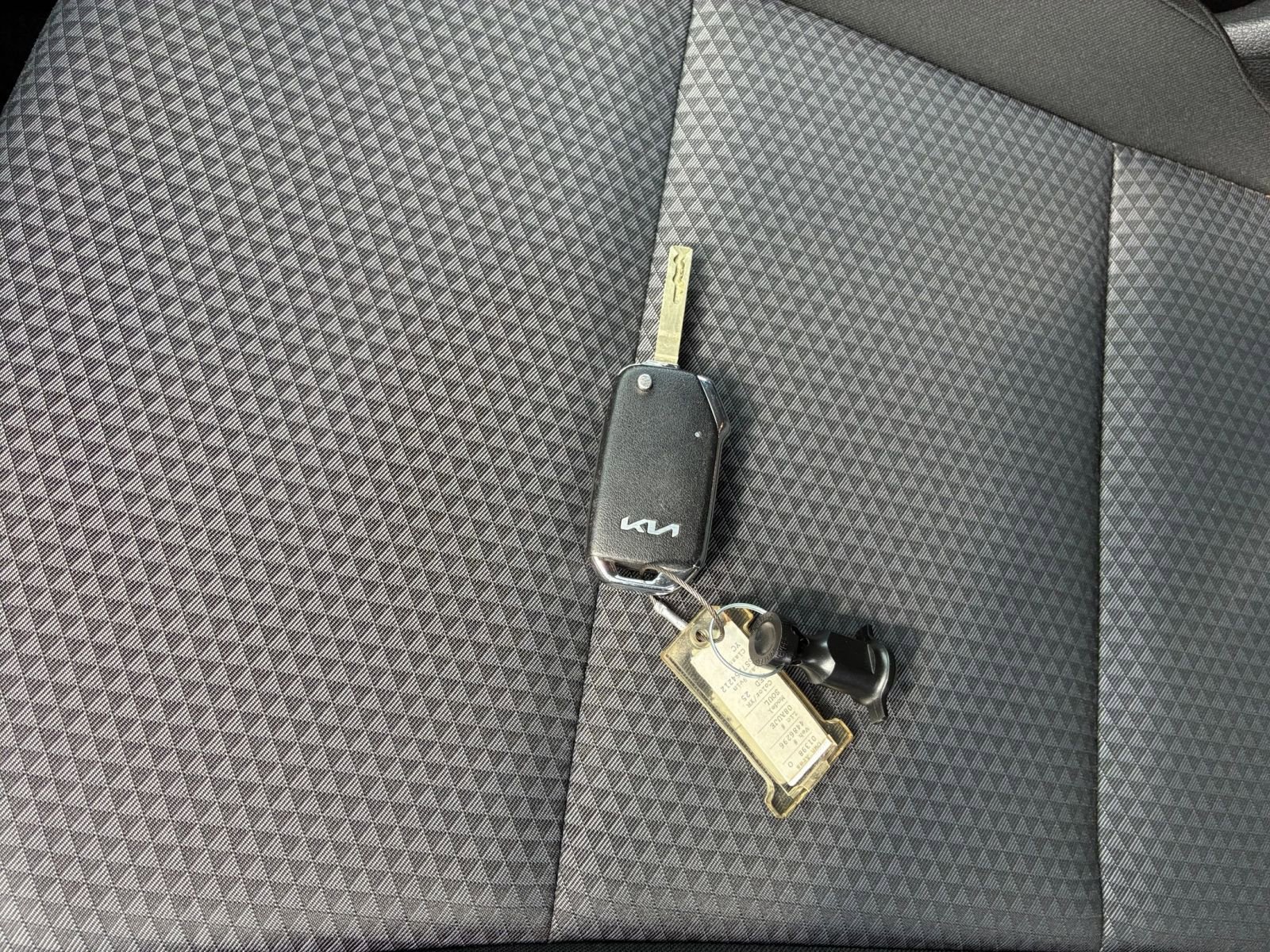 Used 2025 Kia Soul LX w/ LX Technology Package image 17