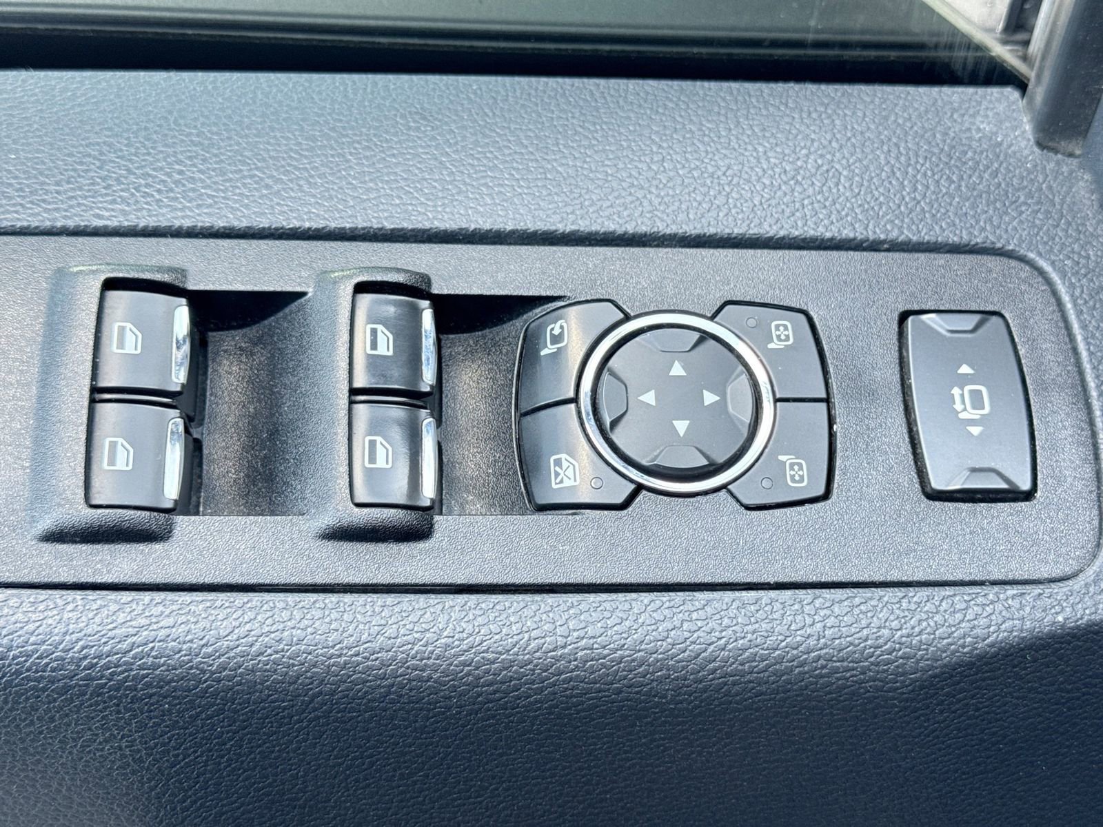 Certified 2022 Ford F250 Platinum w/ FX4 Off-Road Package image 17