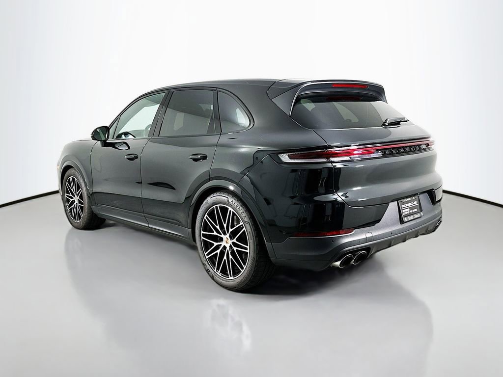 New 2025 Porsche Cayenne image 3
