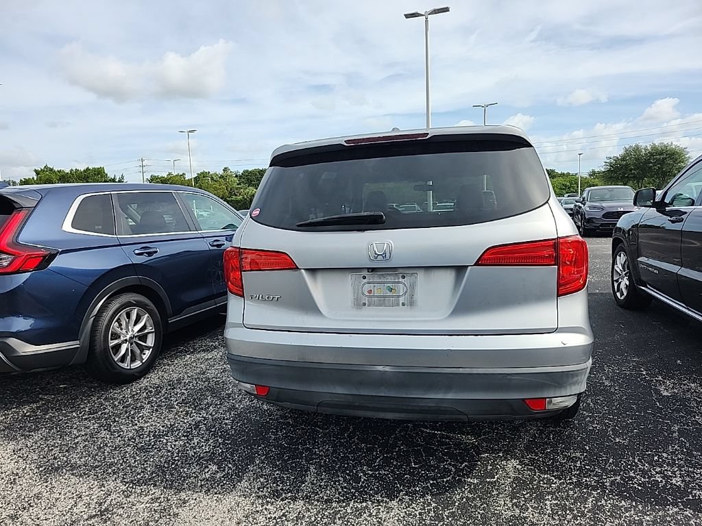 Used 2016 Honda Pilot EX image 4