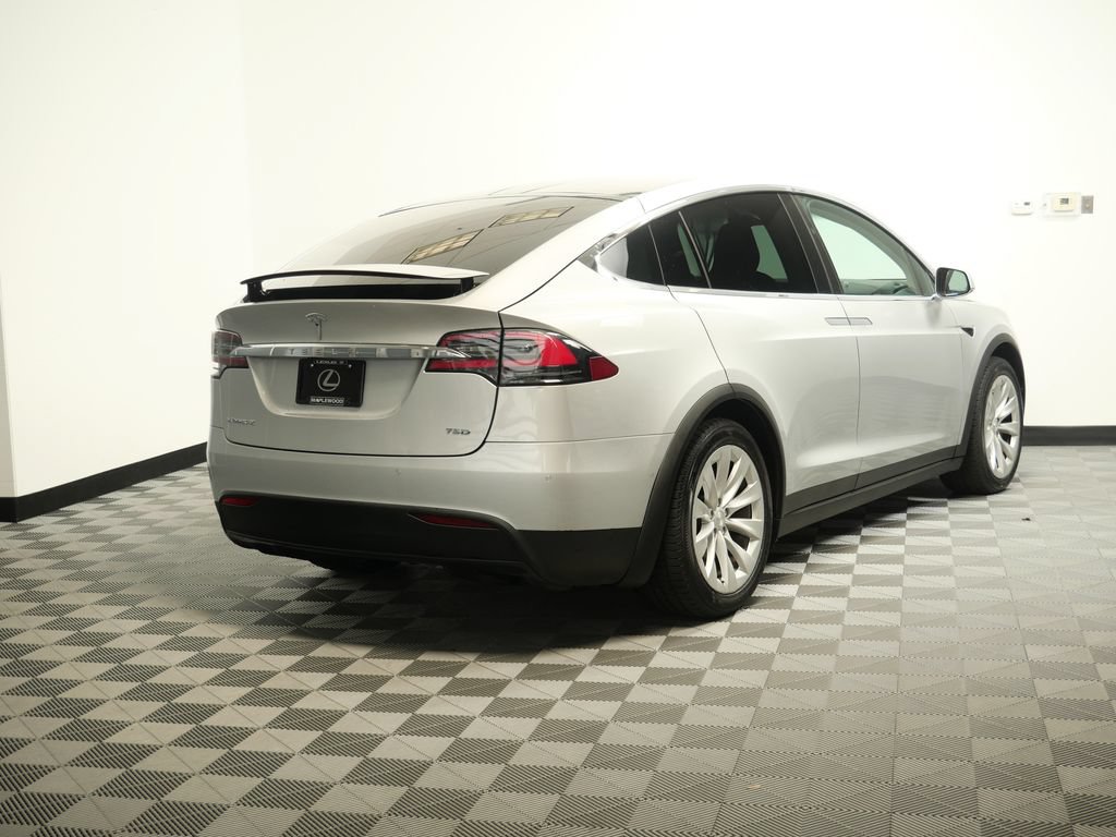 Used 2016 Tesla Model X 75D AWD/4WD image 8