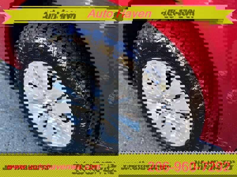 Used 2017 Subaru Outback 2.5i Premium image 16