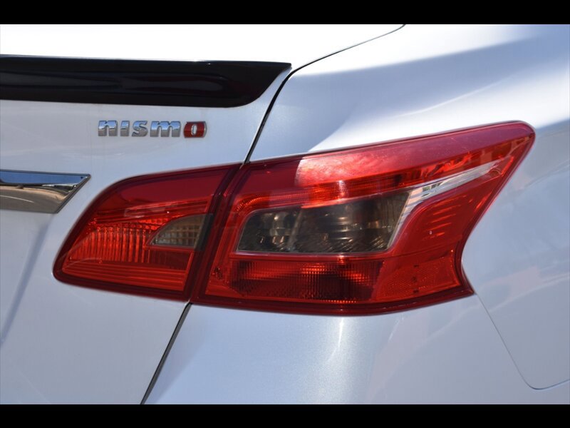 Used 2019 Nissan Sentra NISMO w/ Protection Package FWD image 47