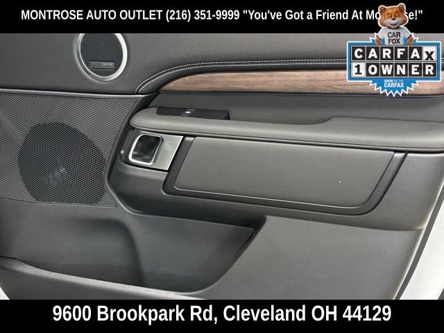 Used 2024 Land Rover Discovery Dynamic SE AWD/4WD image 36