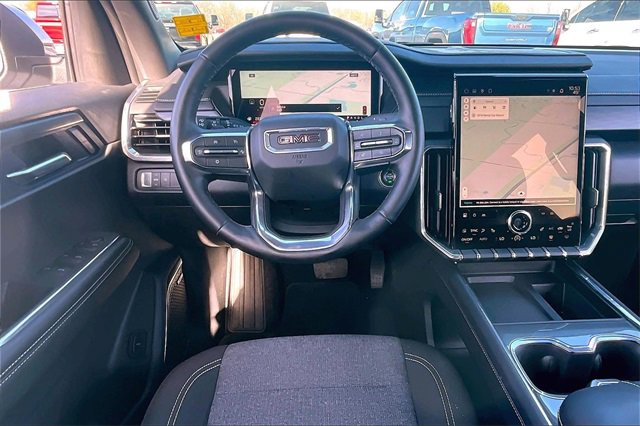 Used 2025 GMC Acadia Elevation image 8