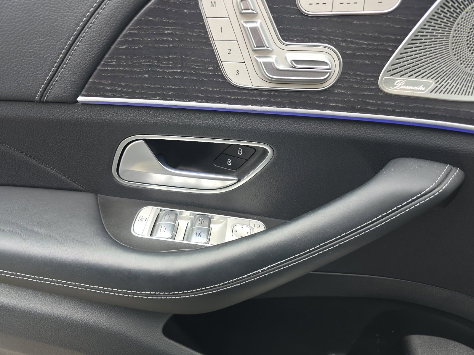 Used 2023 Mercedes-Benz GLS 580 4MATIC image 11