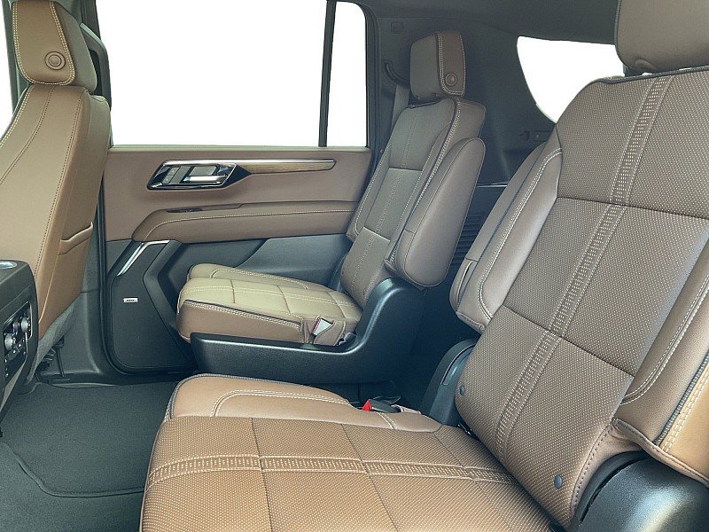 New 2026 Chevrolet Suburban High Country w/ Sun And Tow Package image 11