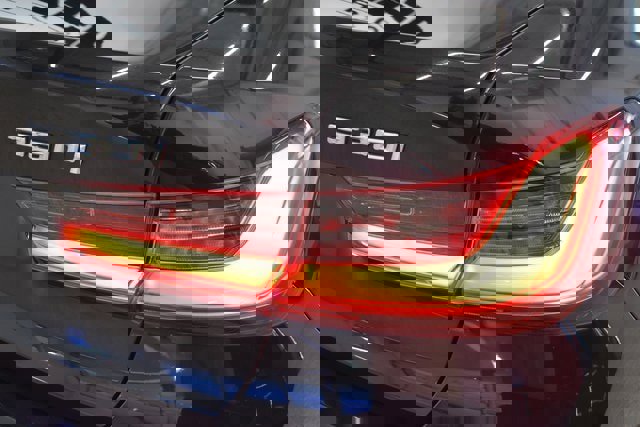 Used 2021 BMW 330i xDrive Sedan w/ Premium Package image 12